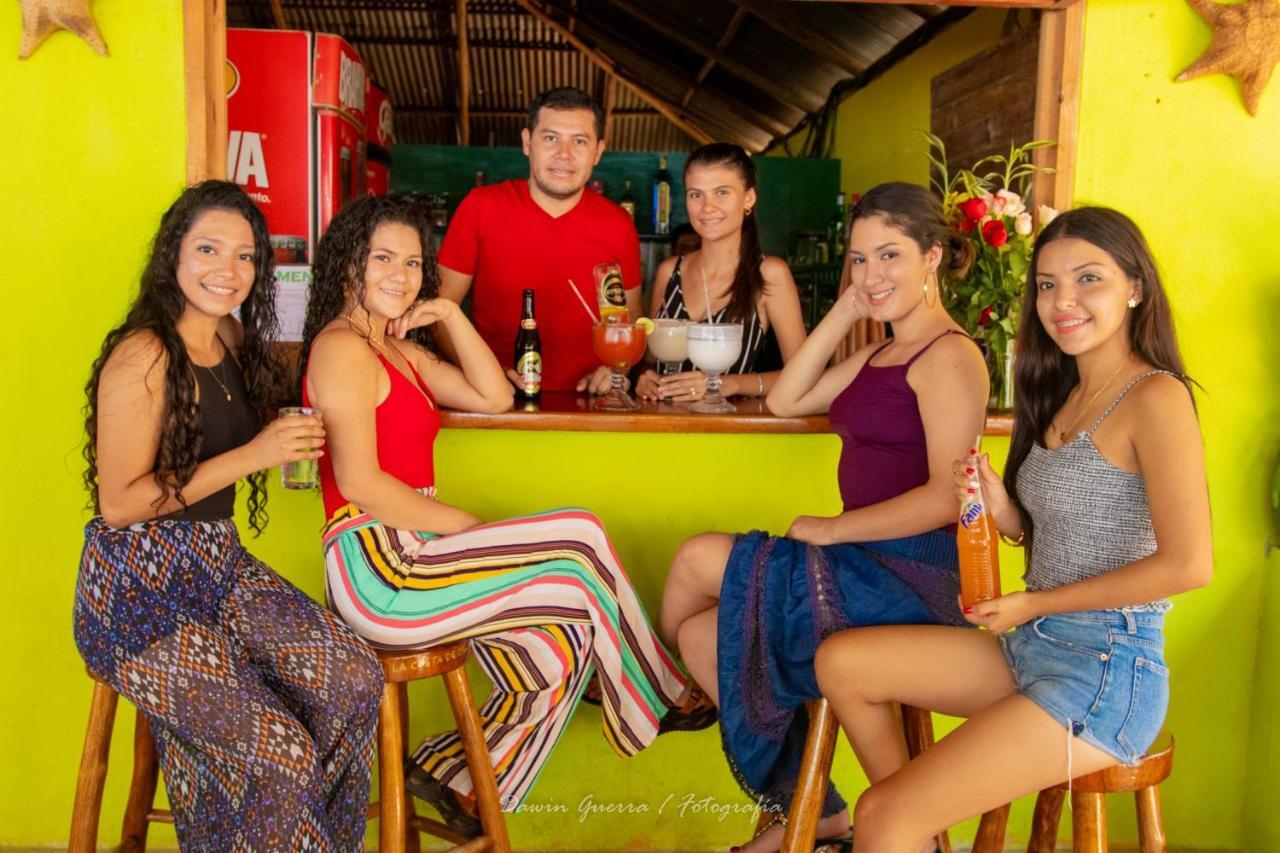 Mariscos Denny'S Beach Resort Hotel מראה חיצוני תמונה